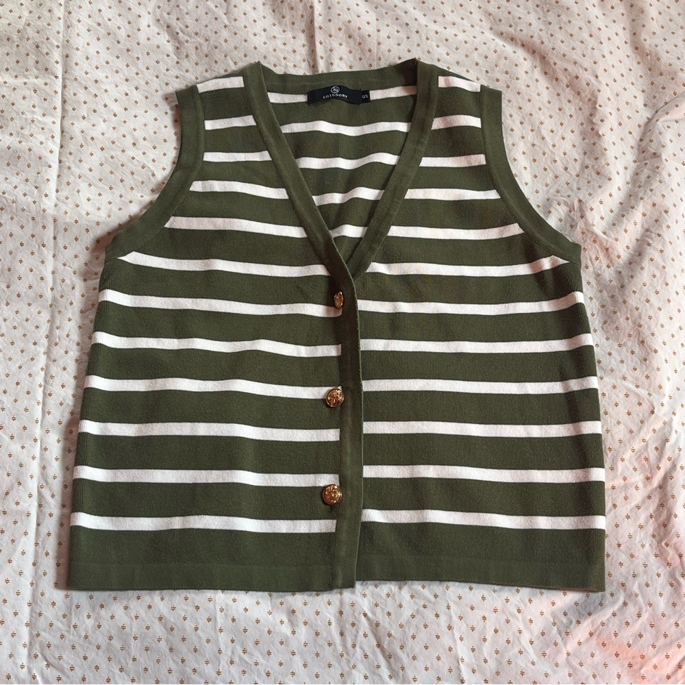 NWOT Lillusory Women’s V Neck Striped Vest With Detailed Gold Buttons, versatile